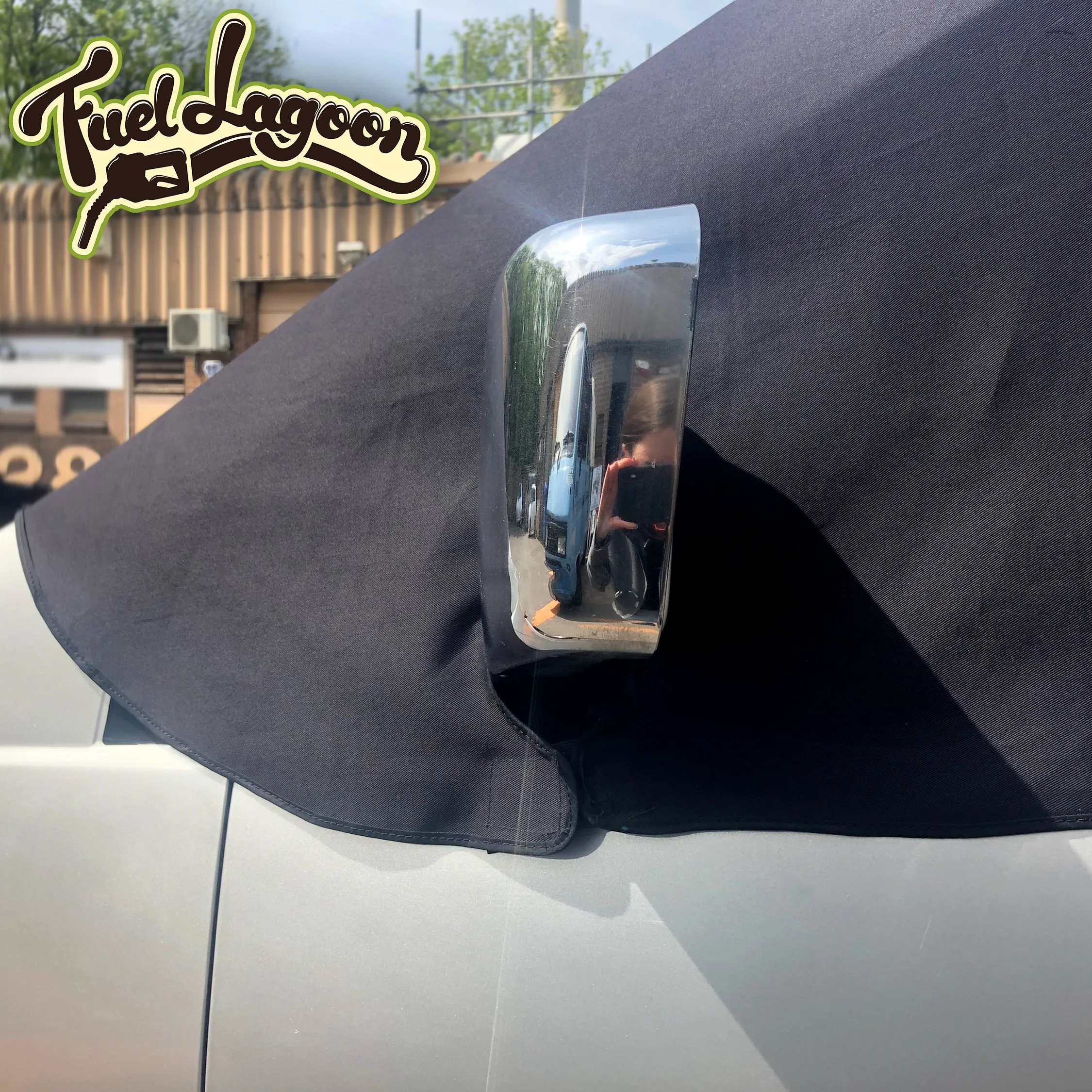 Nissan Elgrand E50 Screen Cover - Plain