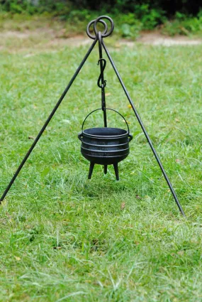 Potjie Pot Size 1 cast iron 3 quart Bean Pot